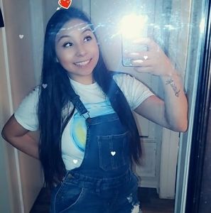 Meet your Posher, Alyssa